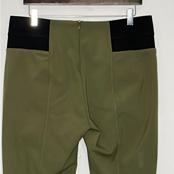 Escada Sport Back Zip Slacks/Pants in Algae - Size 14 (US) - Picture 4 of 10